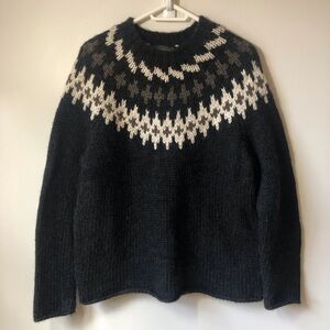 Banana Republic Nordic Black and Cream Sweater